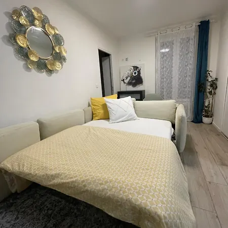 Proche Centre Et Monuments Historique Paris